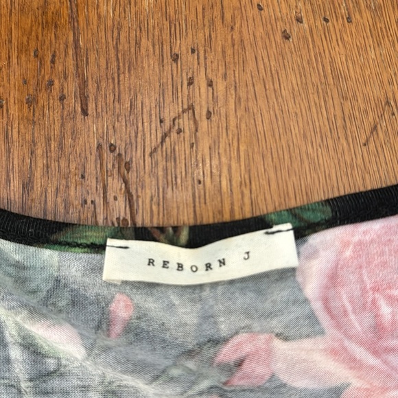 Women’s size medium in great condition. - Picture 3 of 3